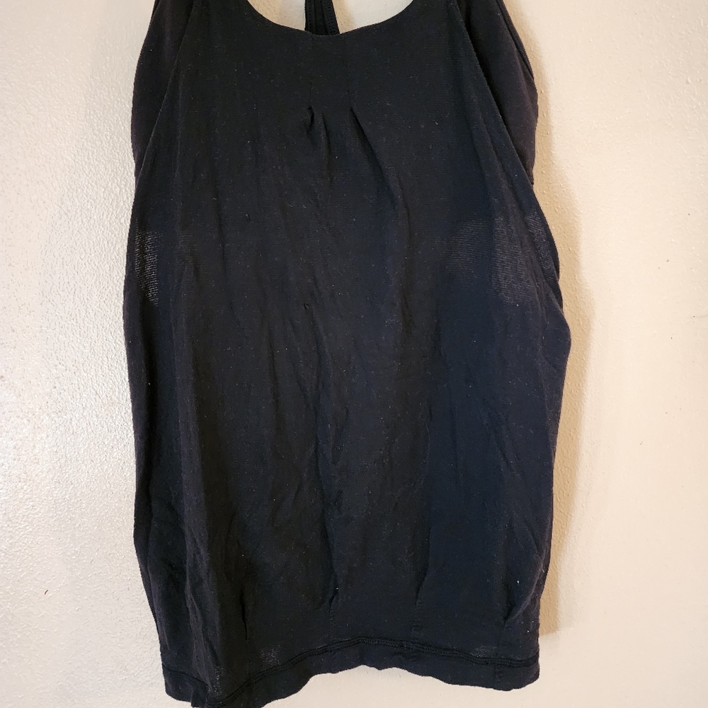Lululemon top with built-in sports bra